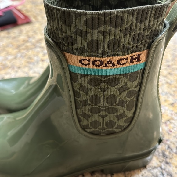 Excellent Coach Boots - Picture 8 of 9